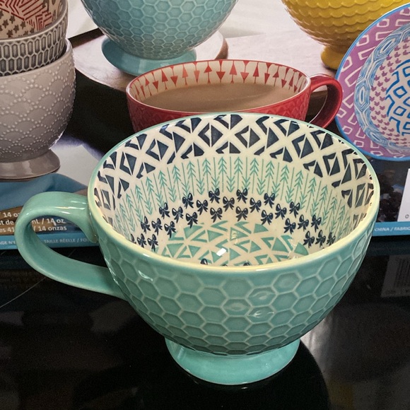 Signature Footed Coffee mugs. New in box. Set of 6 - Picture 6 of 10